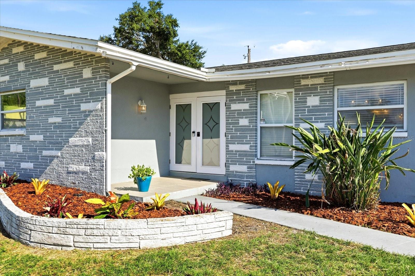 1354 62 Ave, Saint Petersburg, FL 33705 photo