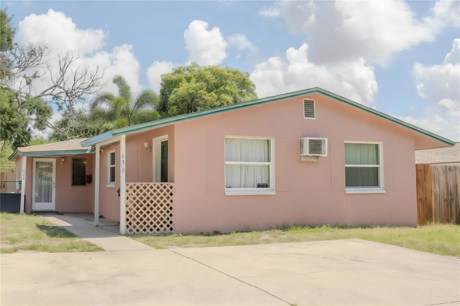 636 Dogwood Ct, Dunedin, FL 34698