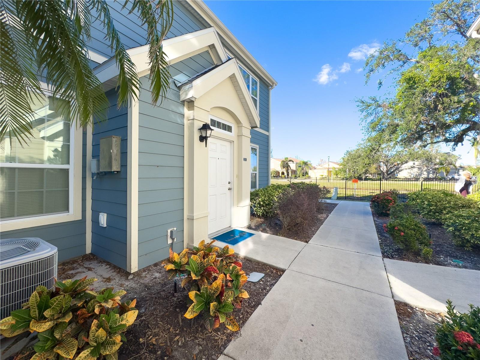 5521 Rosehill Rd, Sarasota, FL 34233
