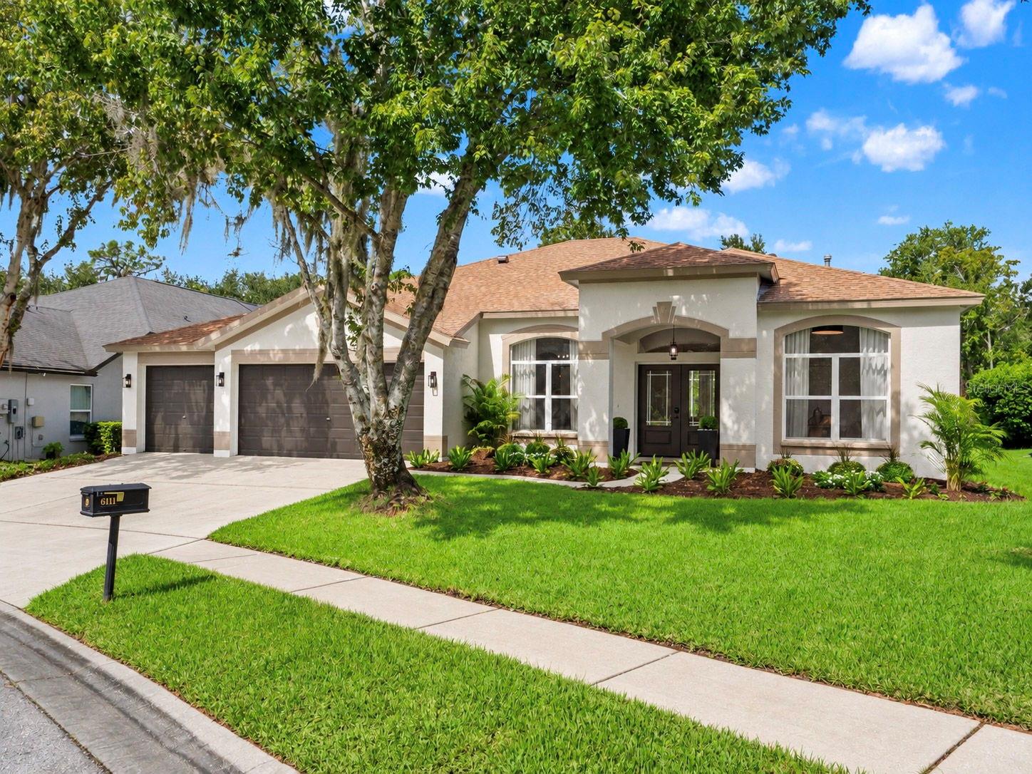 6111 Heroncrest Ct, Lithia, FL 33547 photo