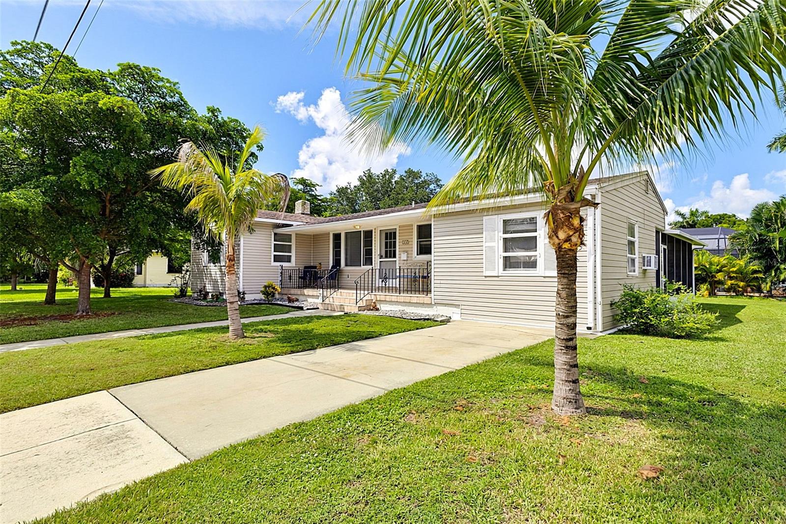 315 Durrance St, Punta Gorda, FL 33950 photo