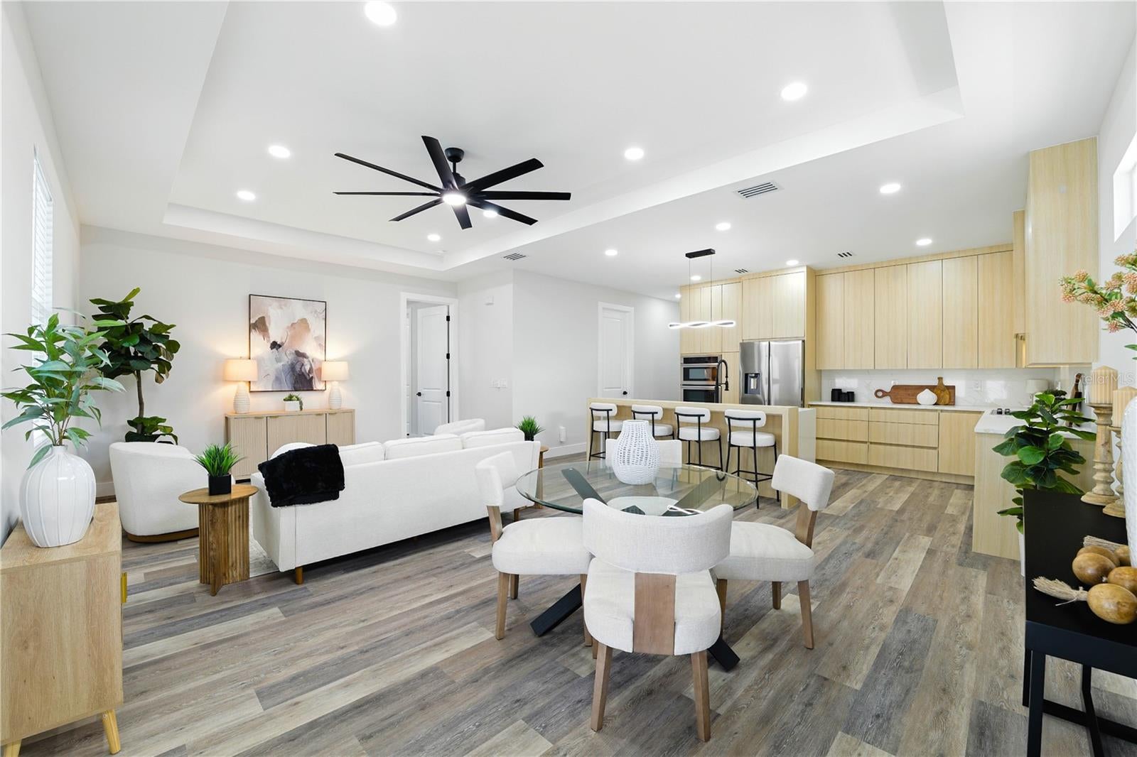 2714 W Tampa Bay Blvd, Tampa, FL 33607 photo