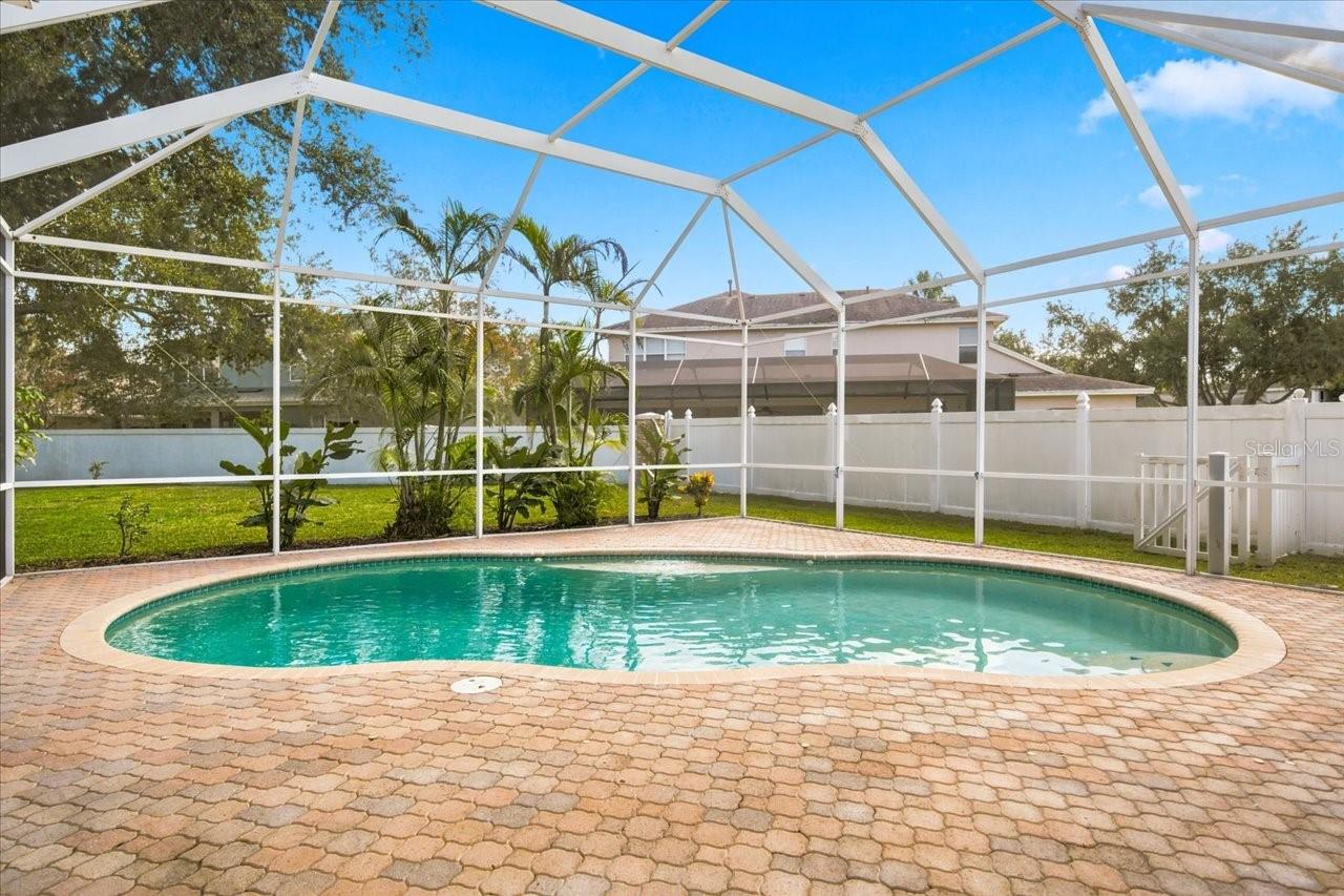 15019 Lake Emerald Blvd, Tampa, FL 33618 photo