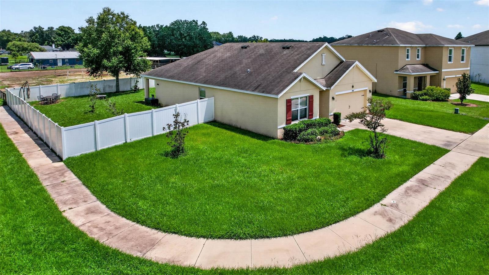 35900 Hillbrook Ave, Zephyrhills, FL 33541 photo