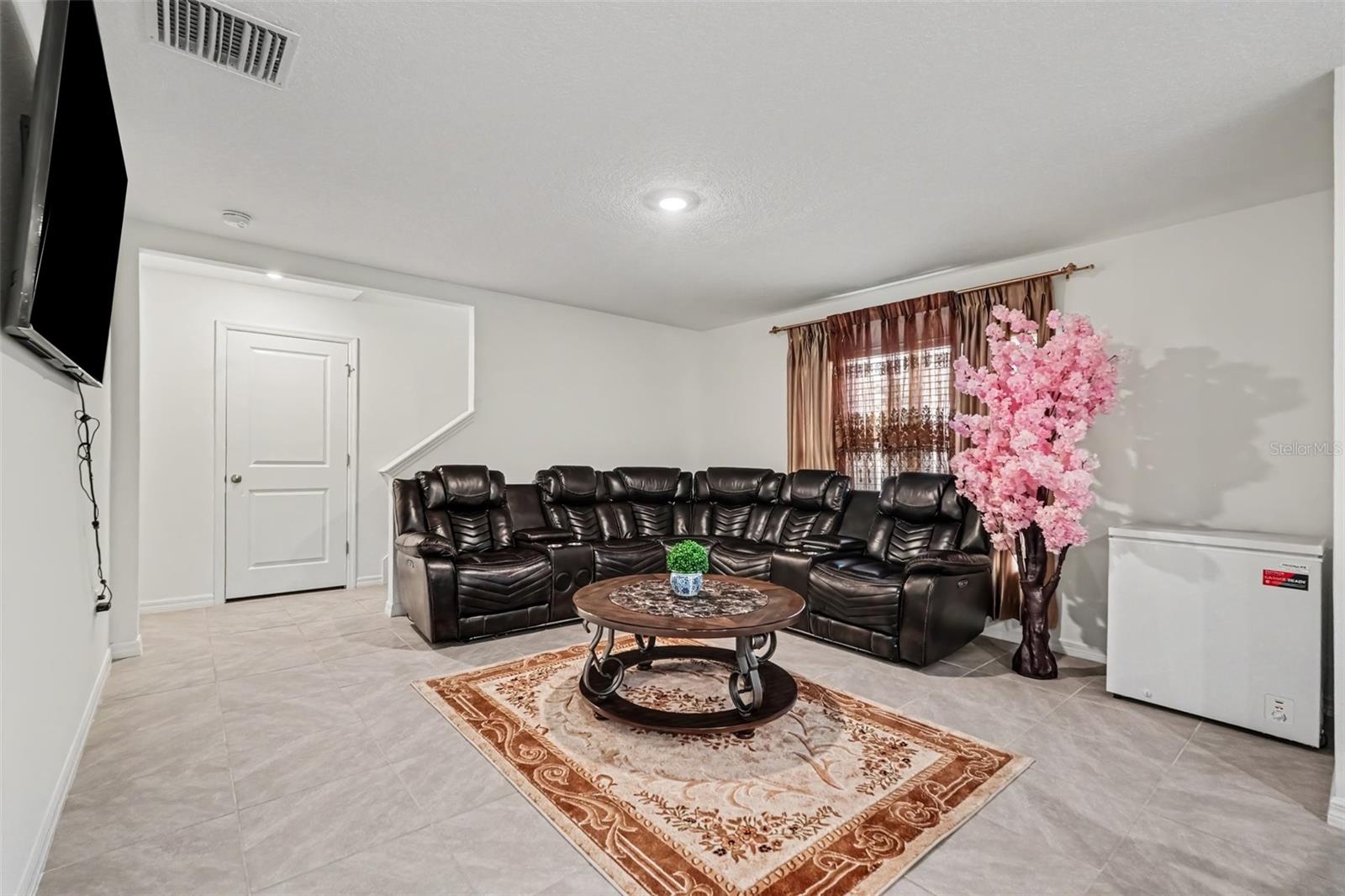3601 Capital Reserve Dr, Plant City, FL 33565 photo
