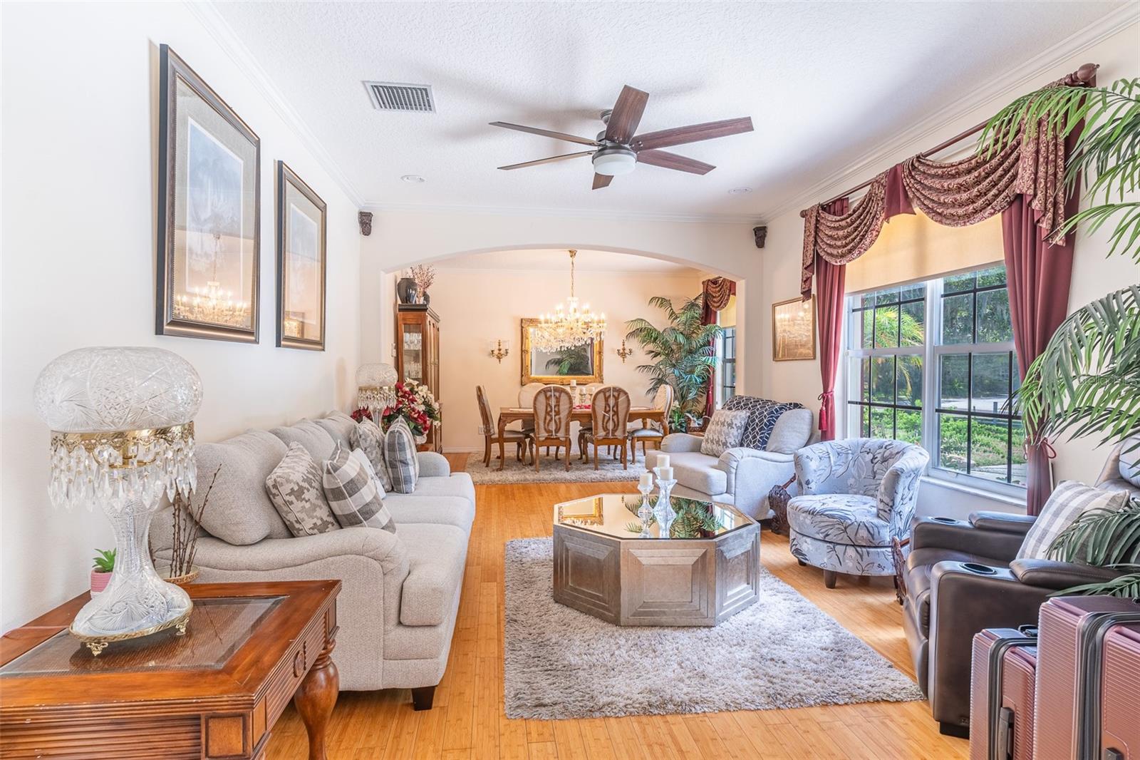 915 Hickory Fork Dr, Seffner, FL 33584 photo