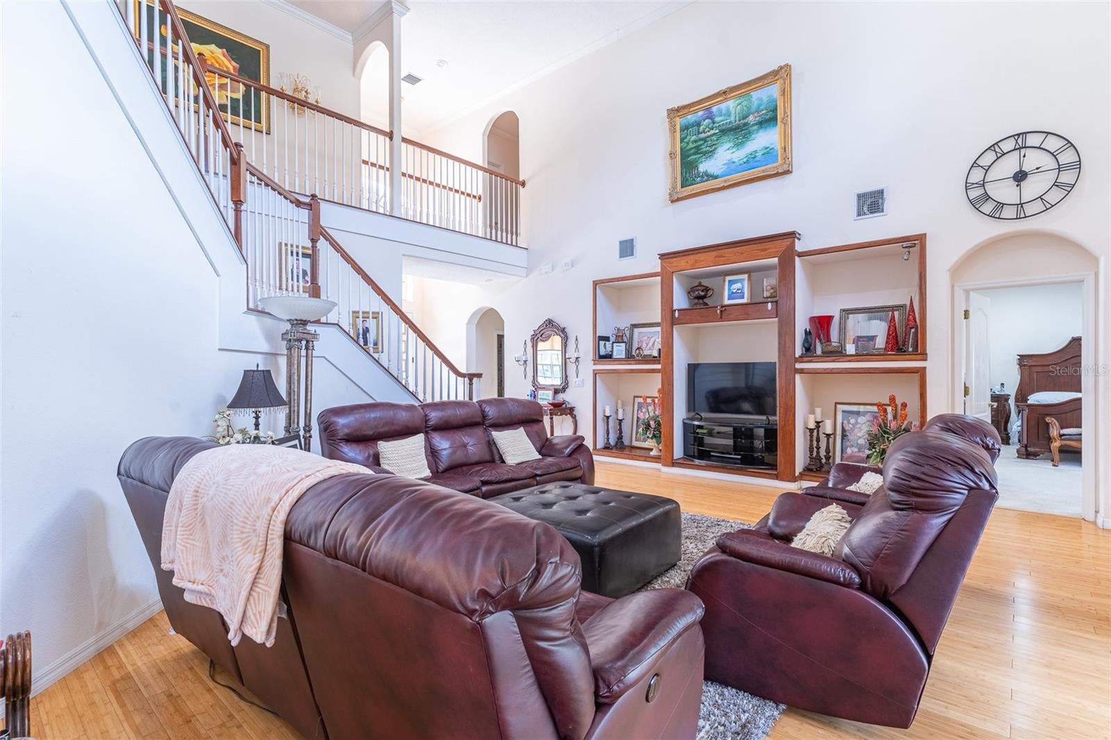 915 Hickory Fork Dr, Seffner, FL 33584 photo