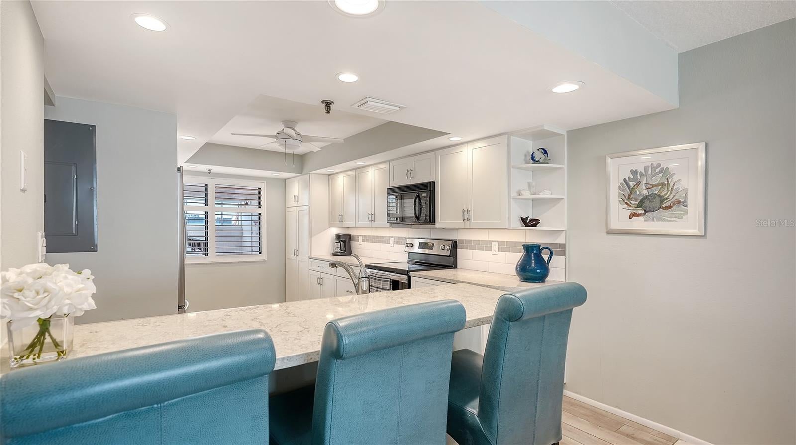 4525 Gulf Of Mexico Dr #204, Longboat Key, FL 34228 photo