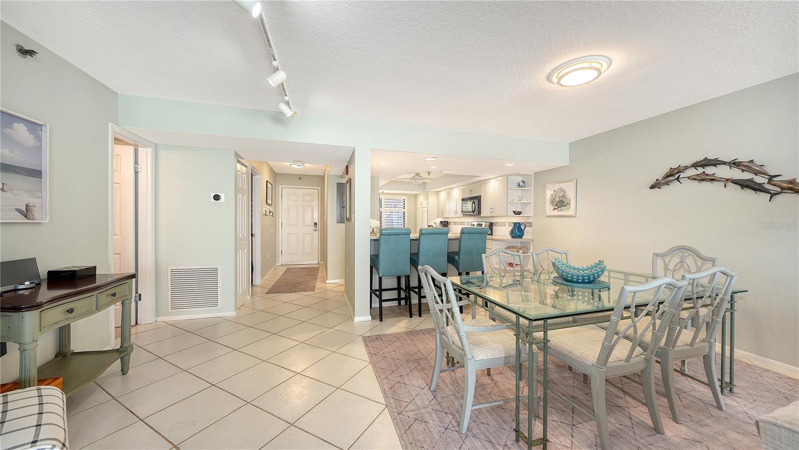 4525 Gulf Of Mexico Dr #204, Longboat Key, FL 34228 photo