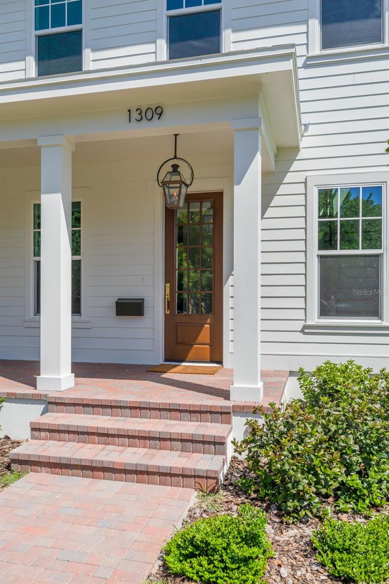 1309 17 Ave, Saint Petersburg, FL 33704 photo