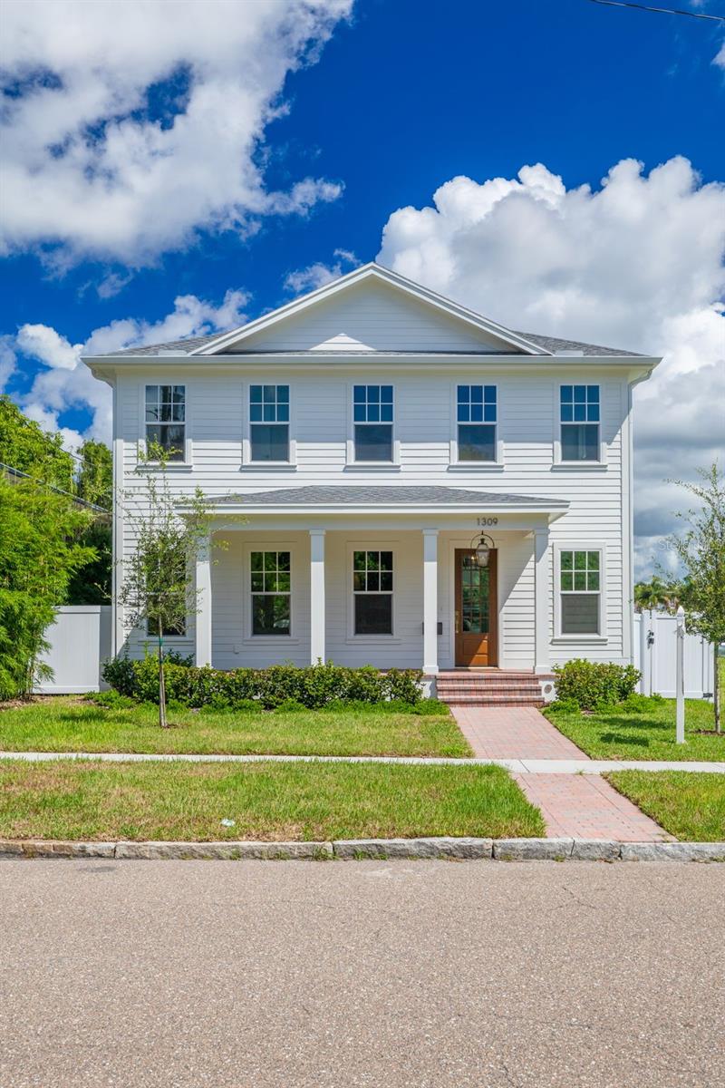 1309 17 Ave, Saint Petersburg, FL 33704