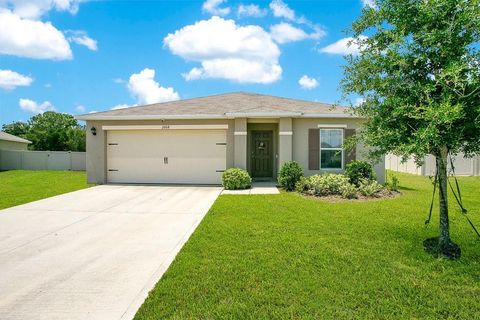Single Family Residence in TAVARES FL 2668 GRAND CENTRAL AVENUE.jpg