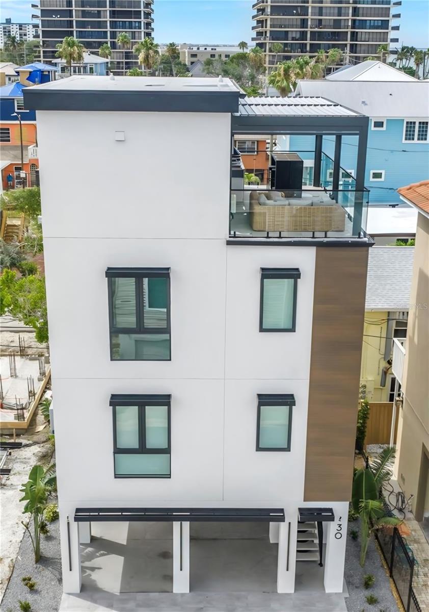 30 80 Ave, Treasure Island, FL 33706