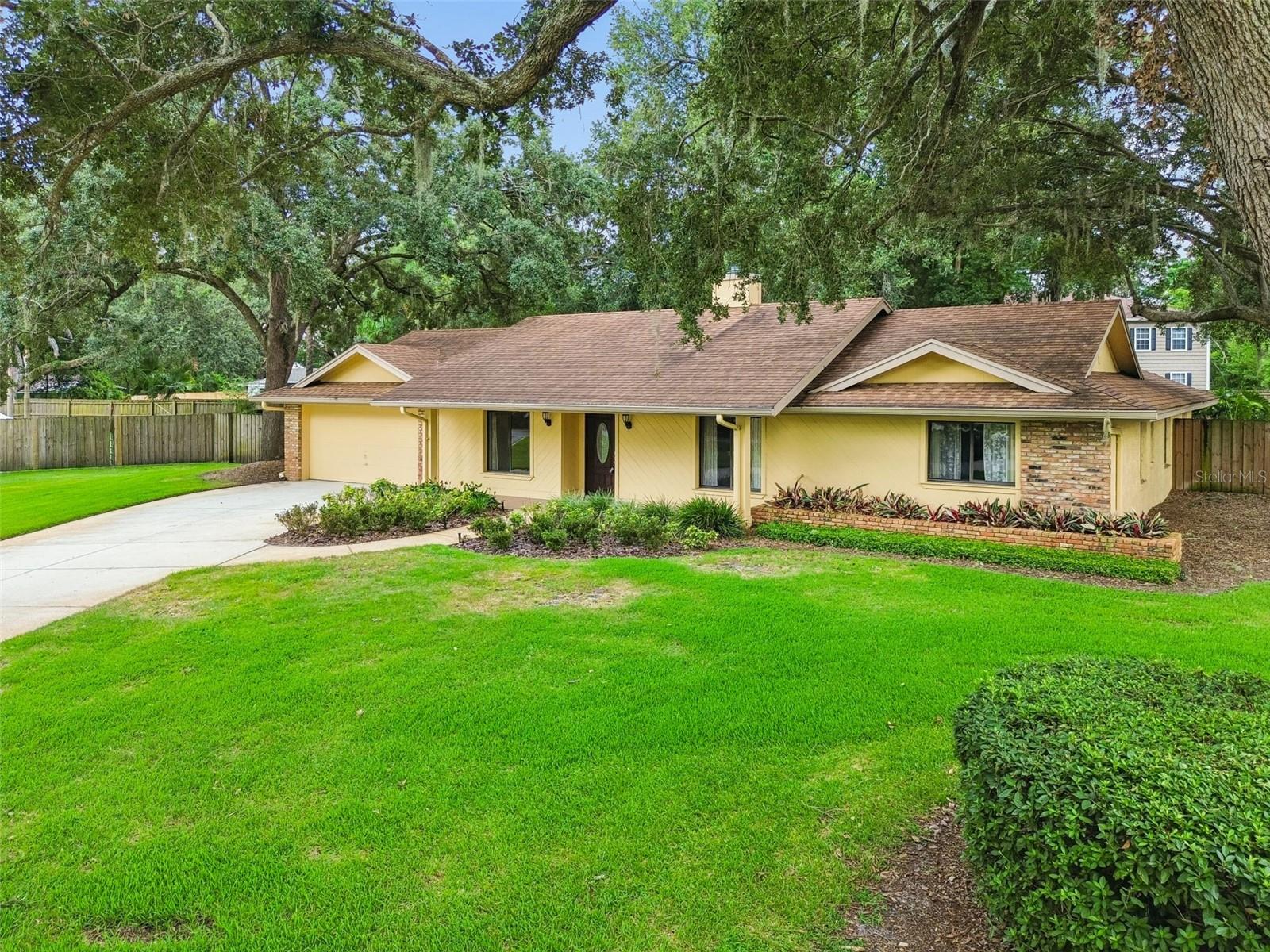 4960 Lake Gatlin Woods Ct, Orlando, FL 32806 photo