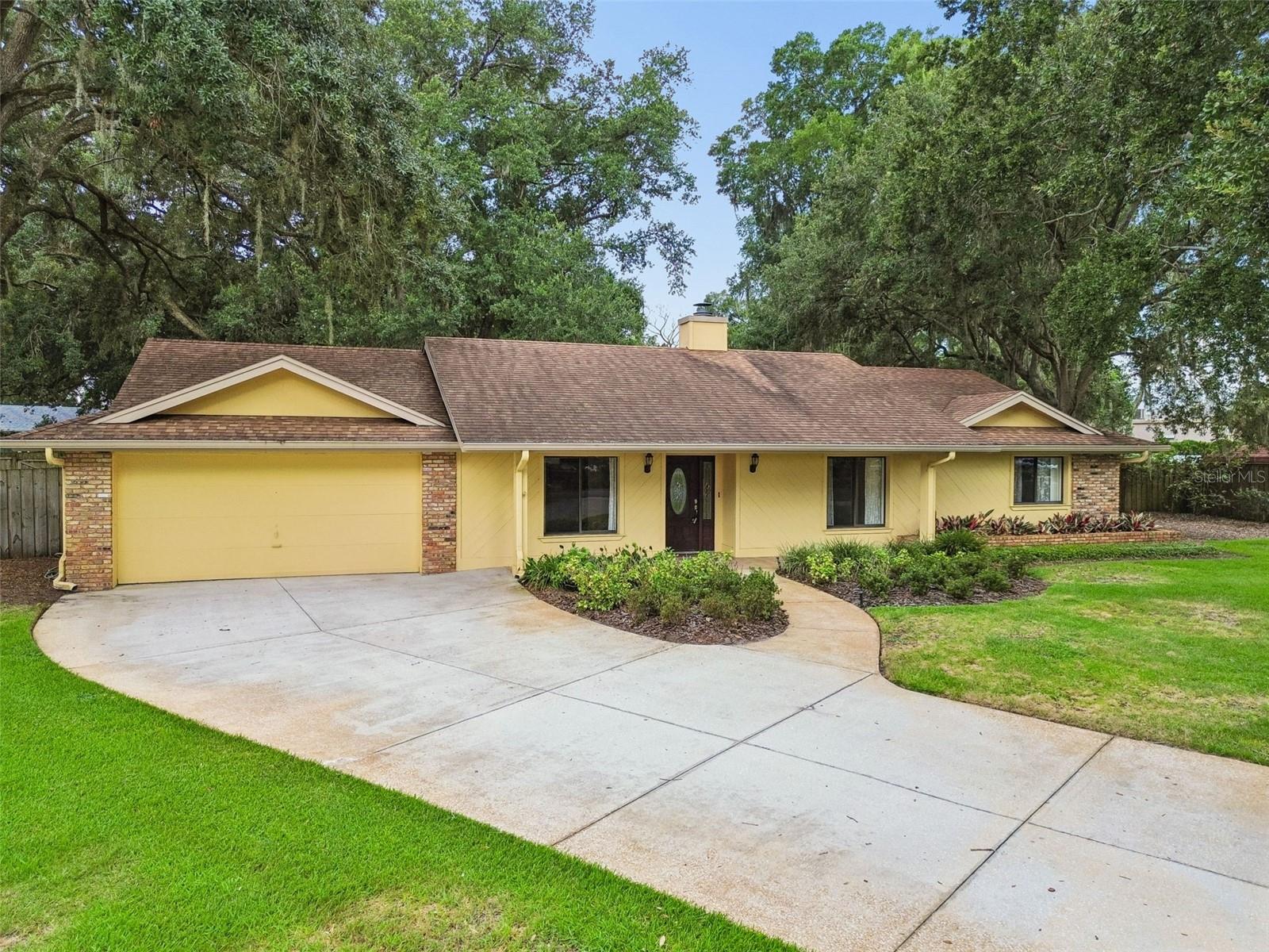 4960 Lake Gatlin Woods Ct, Orlando, FL 32806 photo