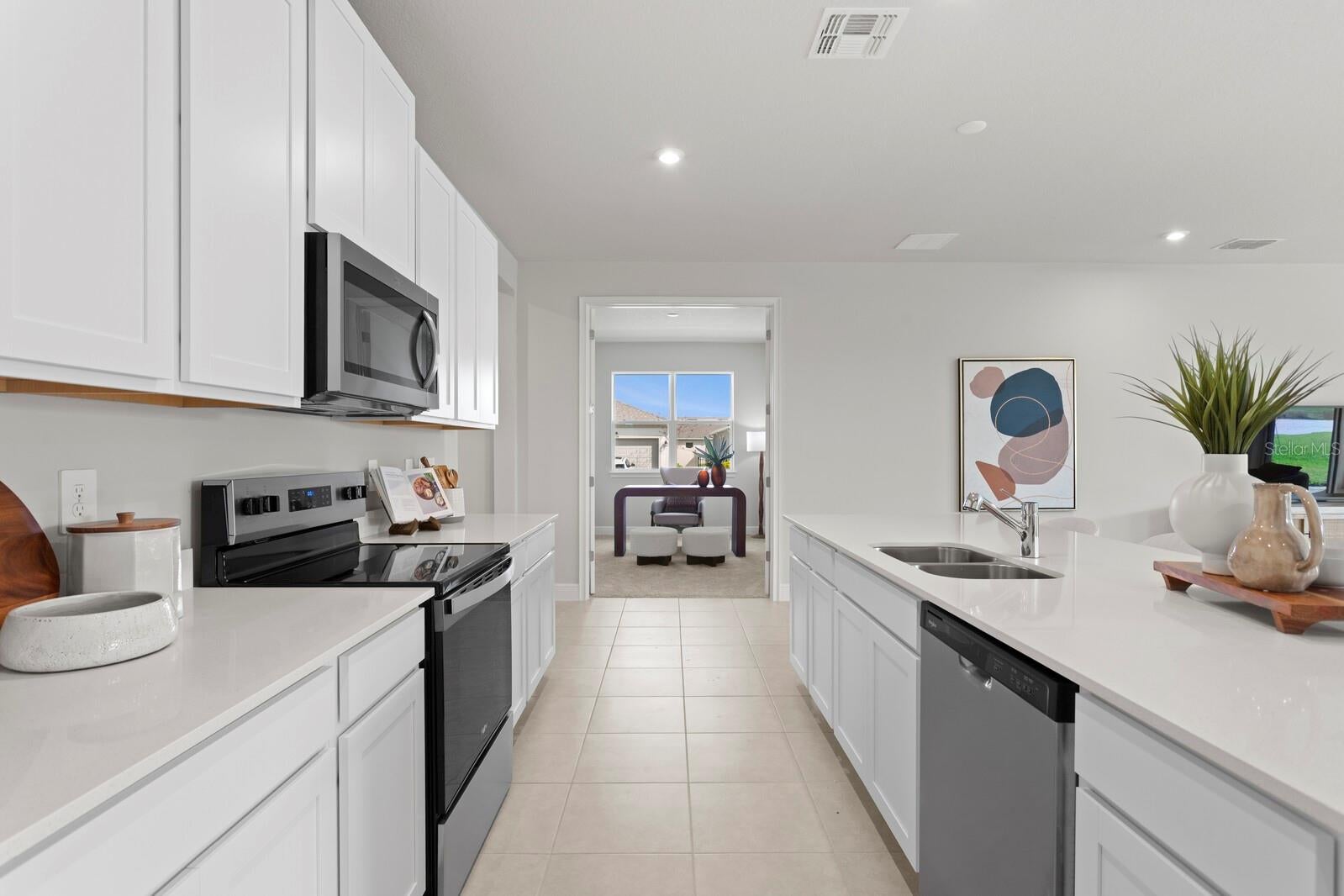 35468 Peak Willow Trce, Dade City, FL 33525 photo