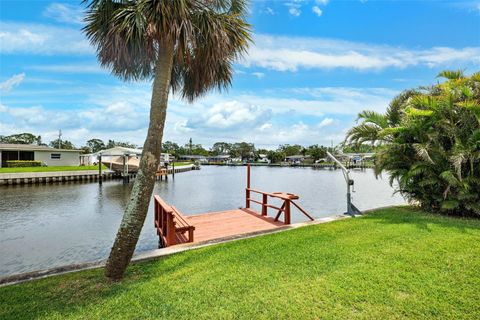 Single Family Residence in ST PETERSBURG FL 5201 DOVER STREET.jpg