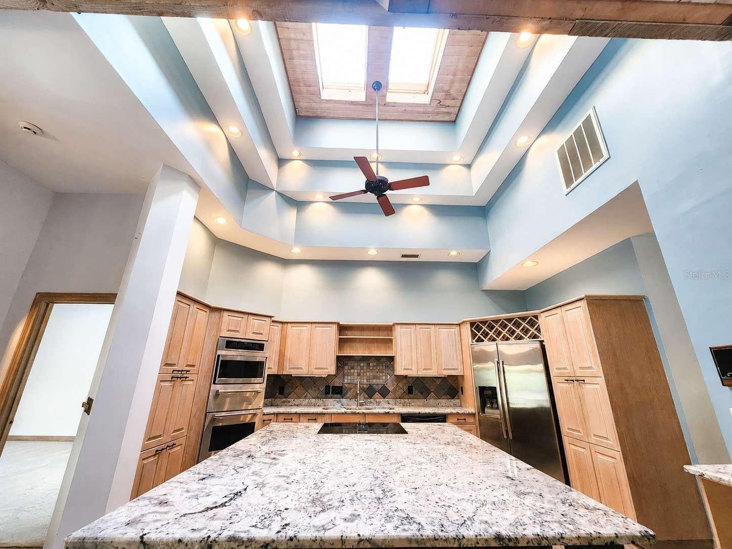 3522 Shoreline Cir, Palm Harbor, FL 34684 photo