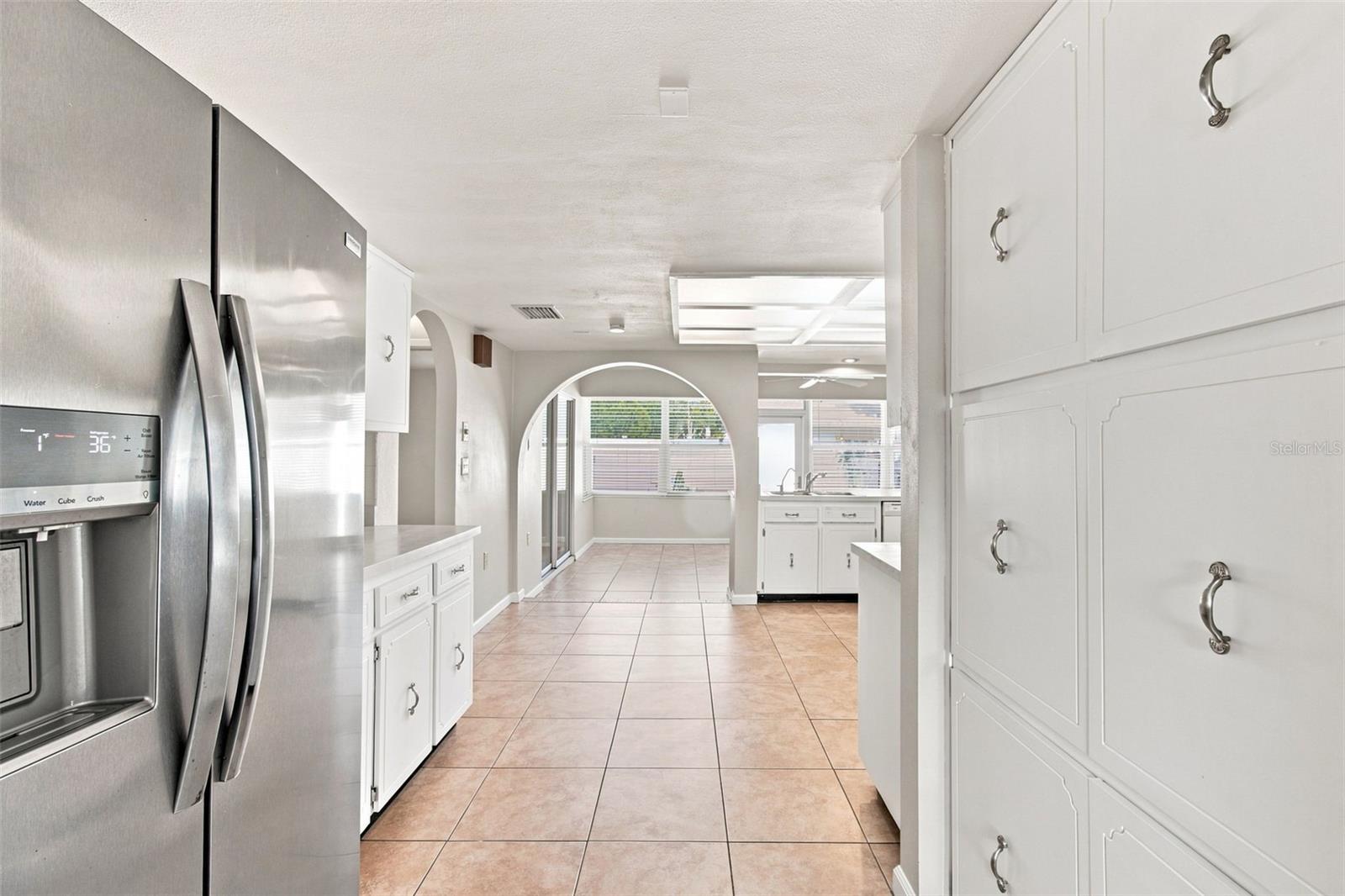 527 Wayfarer Dr, Tarpon Springs, FL 34689 photo