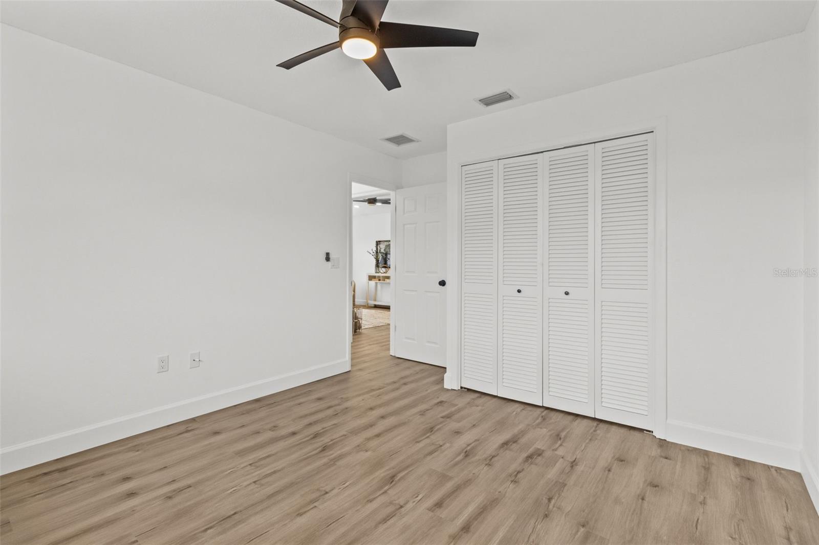 Single Family Residence in SARASOTA FL 6921 8TH STREET COURT 20.jpg