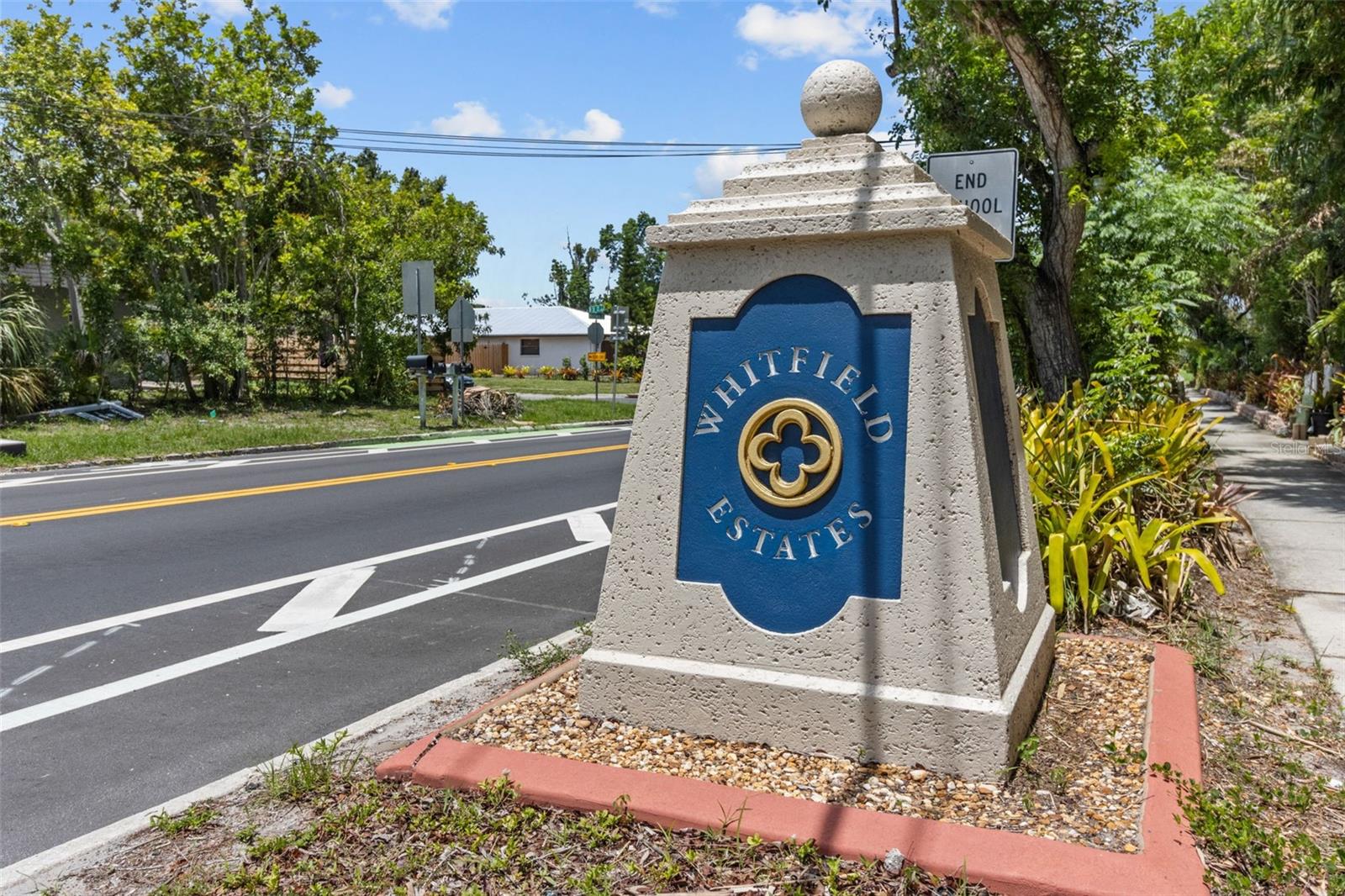Single Family Residence in SARASOTA FL 6921 8TH STREET COURT 40.jpg