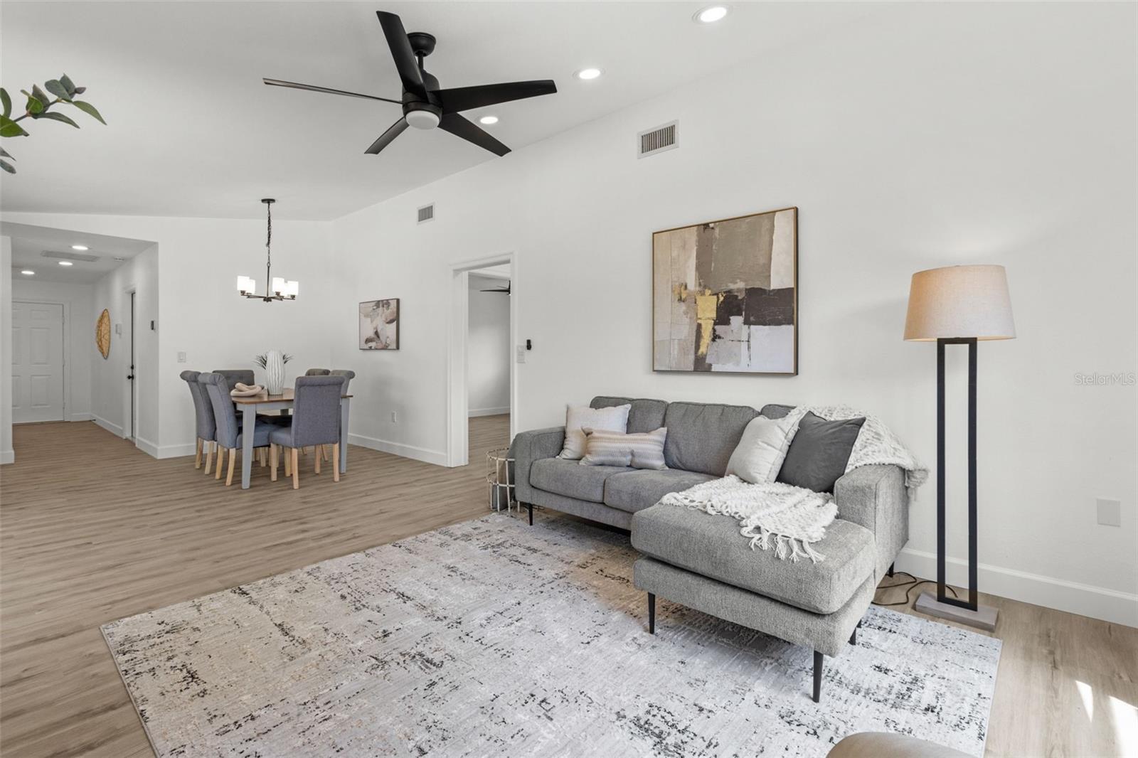 Single Family Residence in SARASOTA FL 6921 8TH STREET COURT 18.jpg