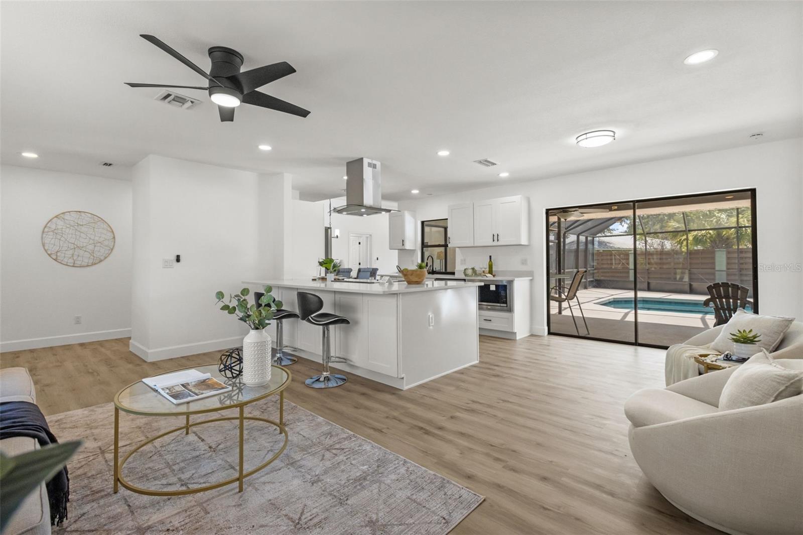 Single Family Residence in SARASOTA FL 6921 8TH STREET COURT 7.jpg