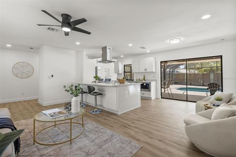 Single Family Residence in SARASOTA FL 6921 8TH STREET COURT 7.jpg