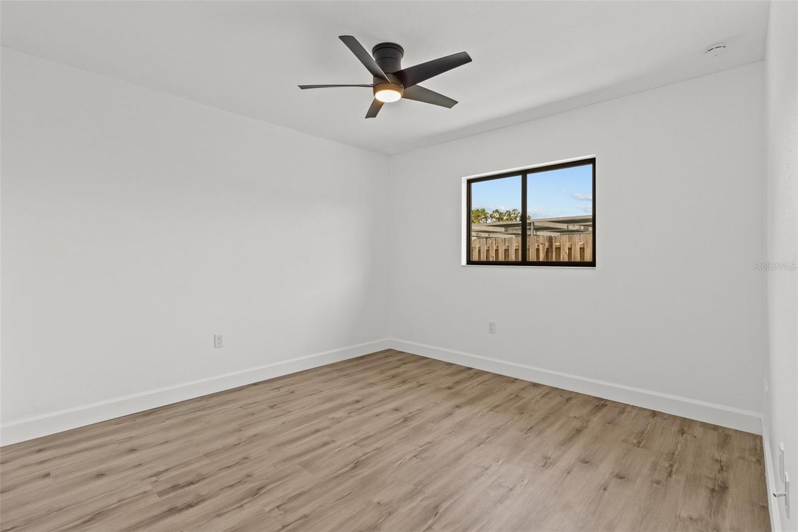 Single Family Residence in SARASOTA FL 6921 8TH STREET COURT 19.jpg