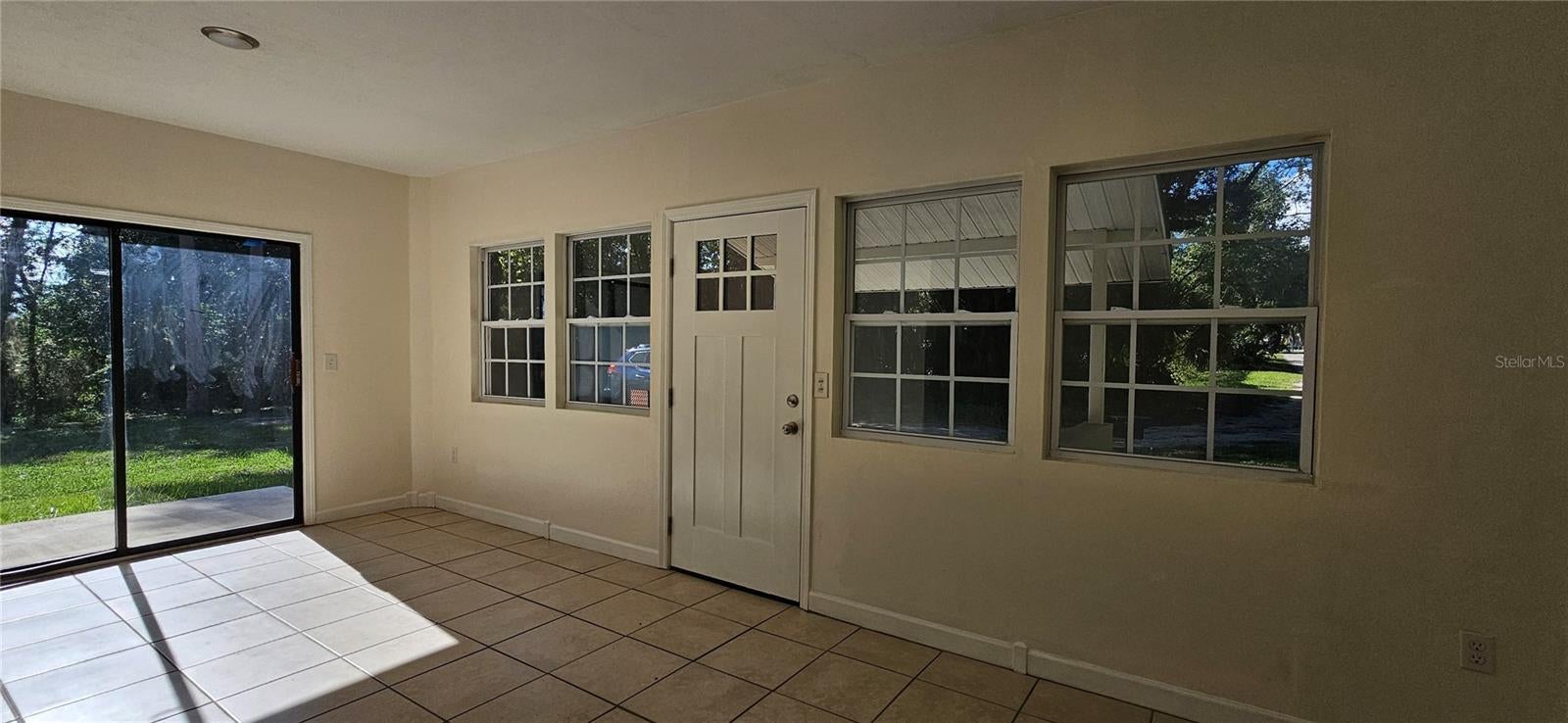 709 S Highland St, Mount Dora, FL 32757 photo