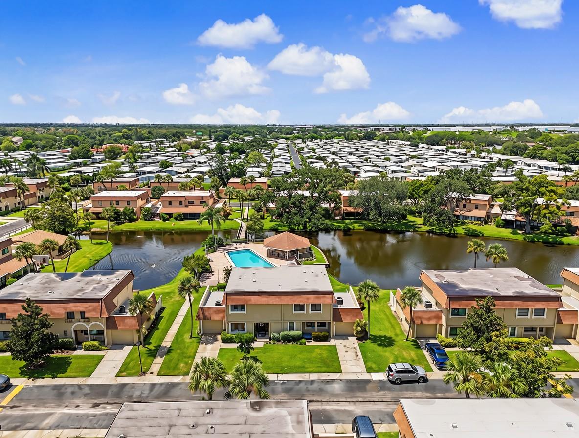 8414 17 St, Saint Petersburg, FL 33702 photo