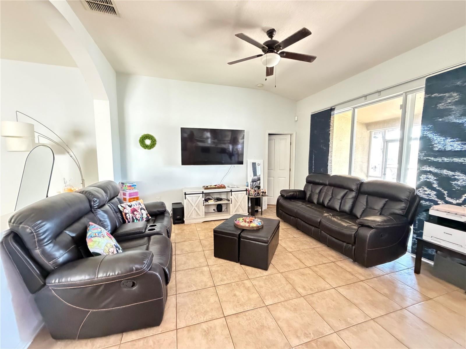 945 Tramells Trl, Kissimmee, FL 34744 photo