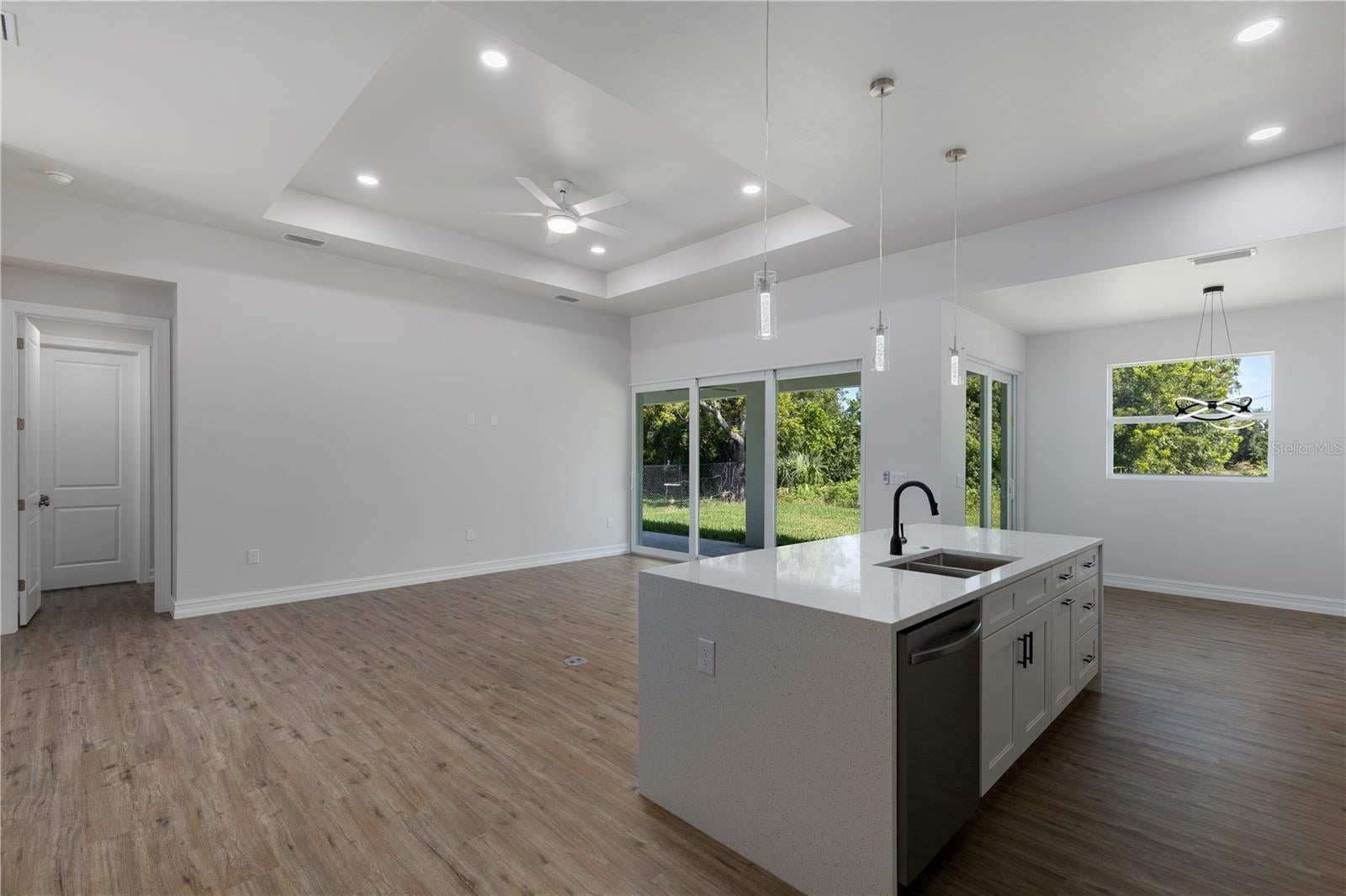 521 NW 5 St, Cape Coral, FL 33993 photo