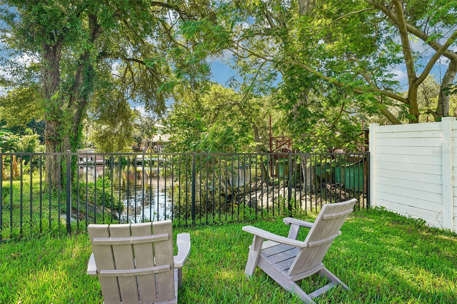 8103 N River Shore Dr, Tampa, FL 33604 photo