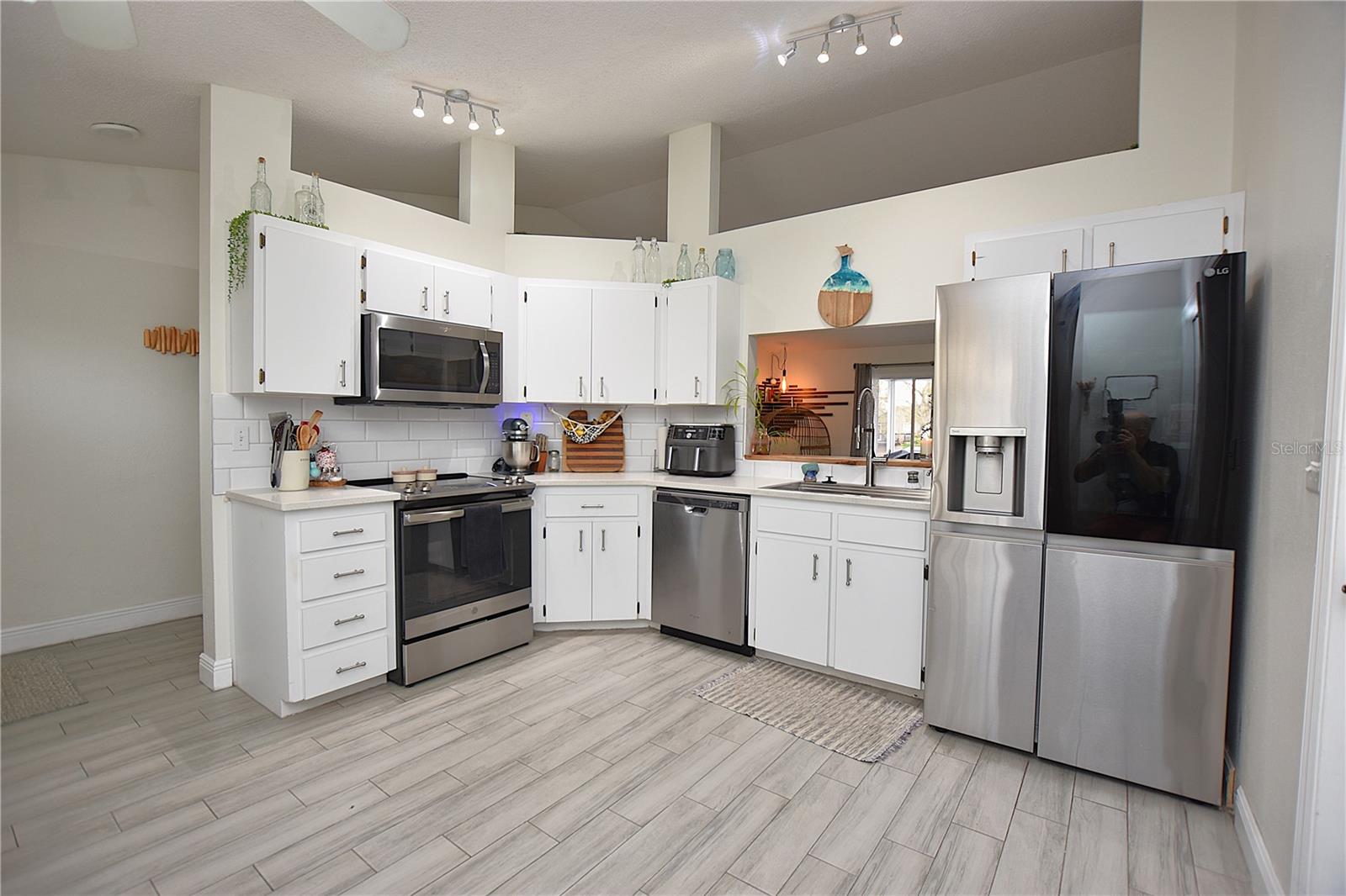 2022 Hatteras Pt, Lakeland, FL 33813 photo