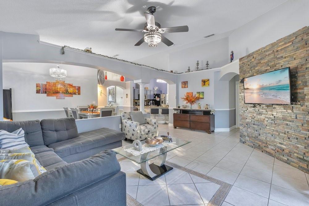2426 Timothy Ln, Kissimmee, FL 34743 photo