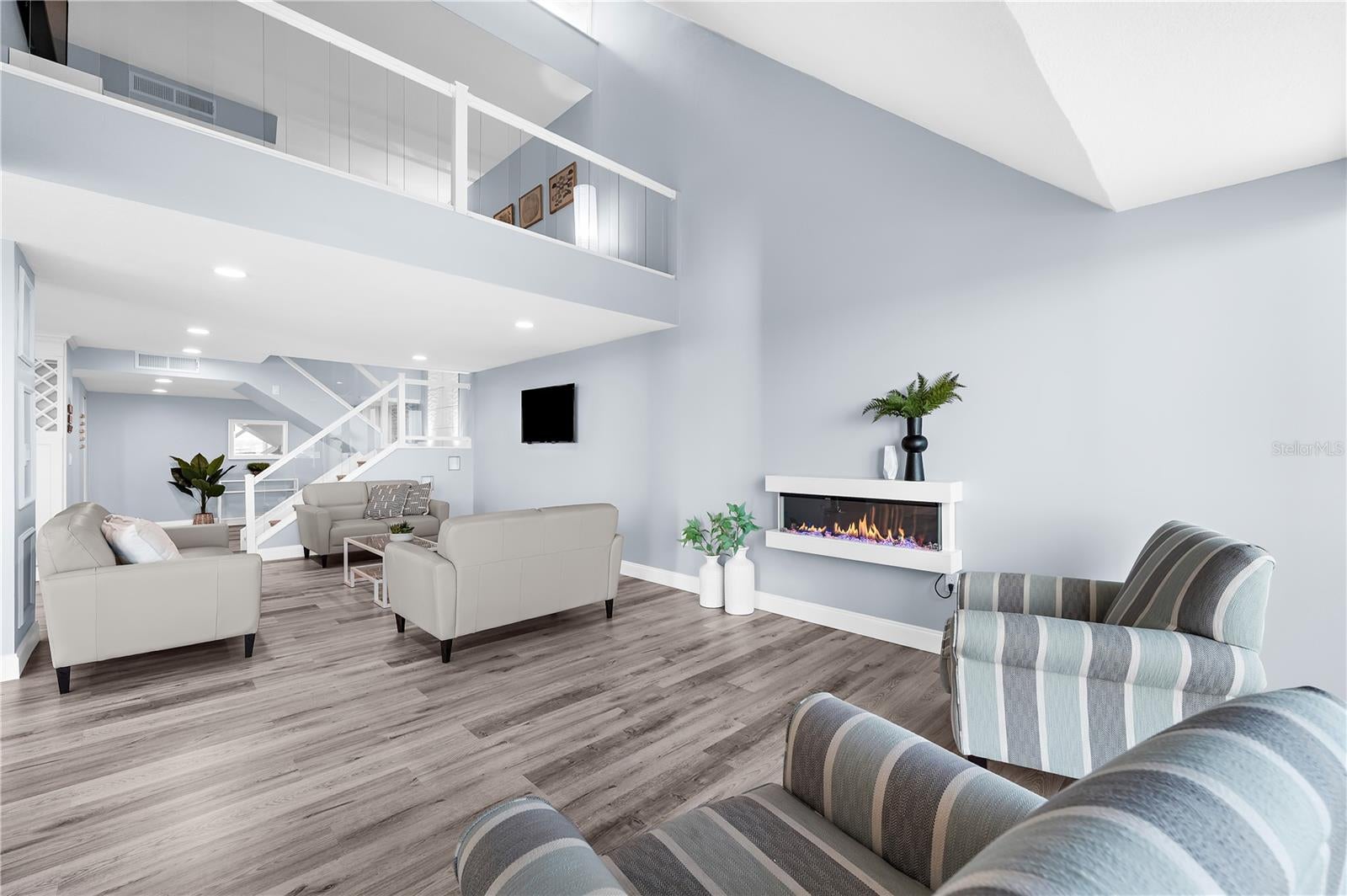 1380 Gulf Blvd #PENTHOUSE 5, Clearwater Beach, FL 33767 photo