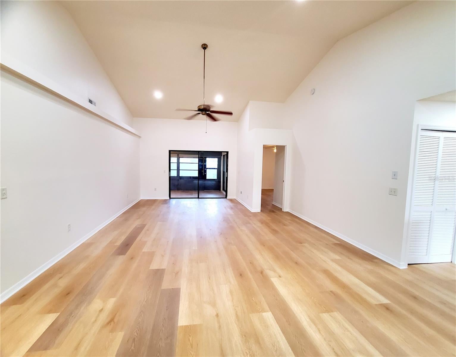 2053 Villa Terrace, Clearwater, FL 33763 photo