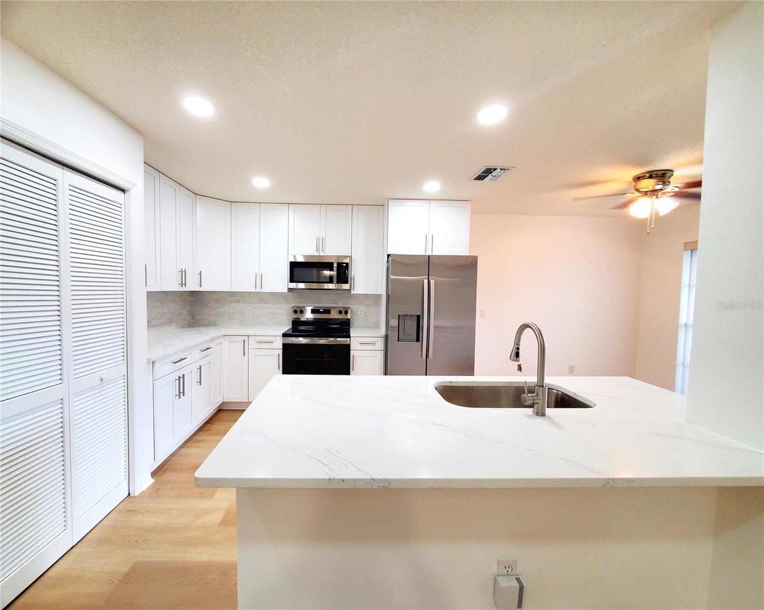 2053 Villa Terrace, Clearwater, FL 33763 photo