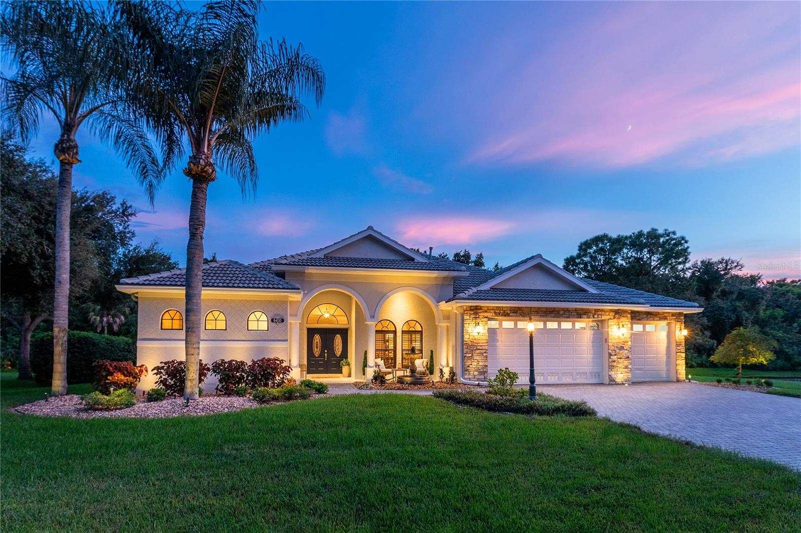 6410 Butlers Crest Dr, Bradenton, FL 34203