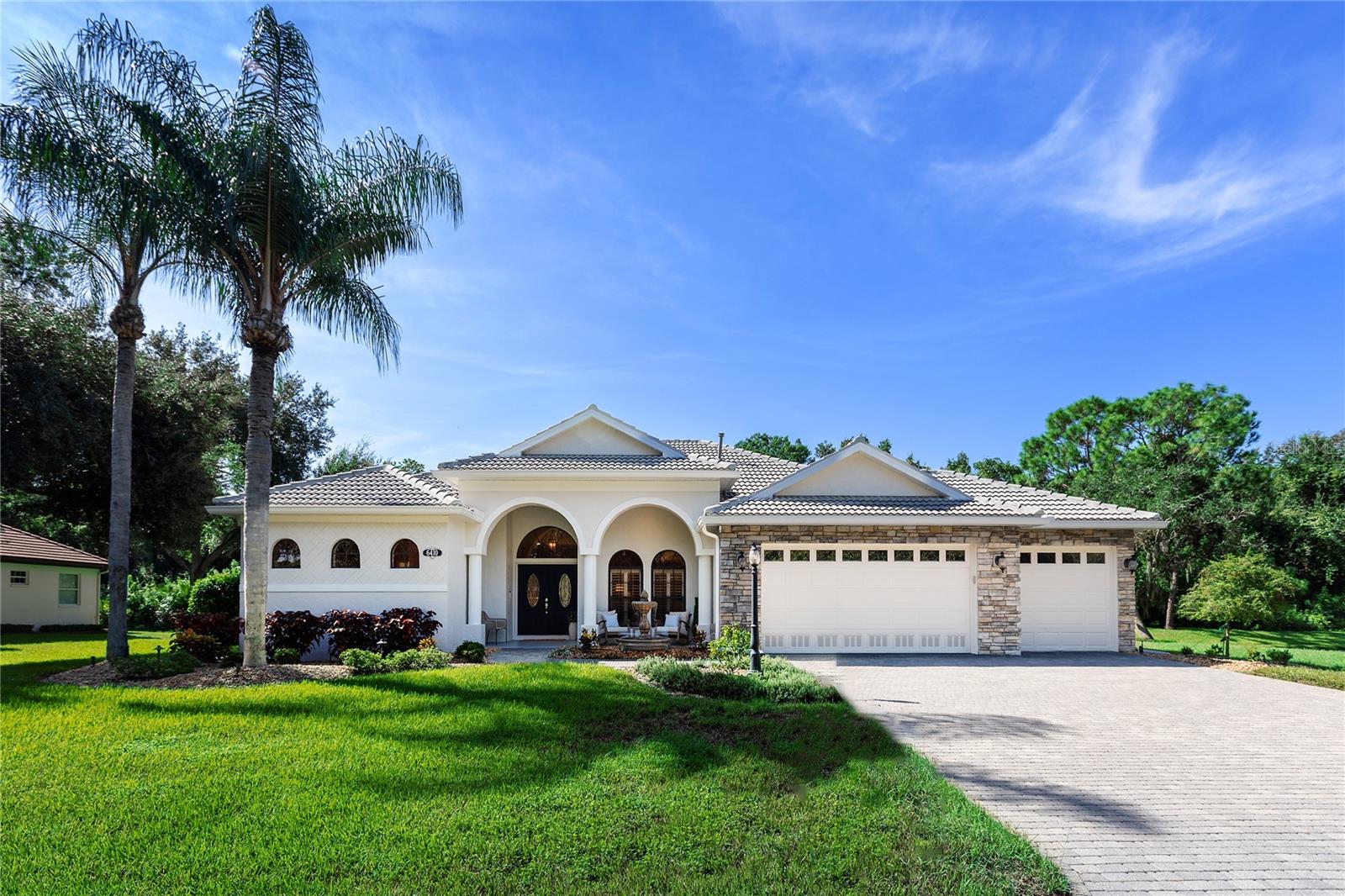 6410 Butlers Crest Dr, Bradenton, FL 34203 photo