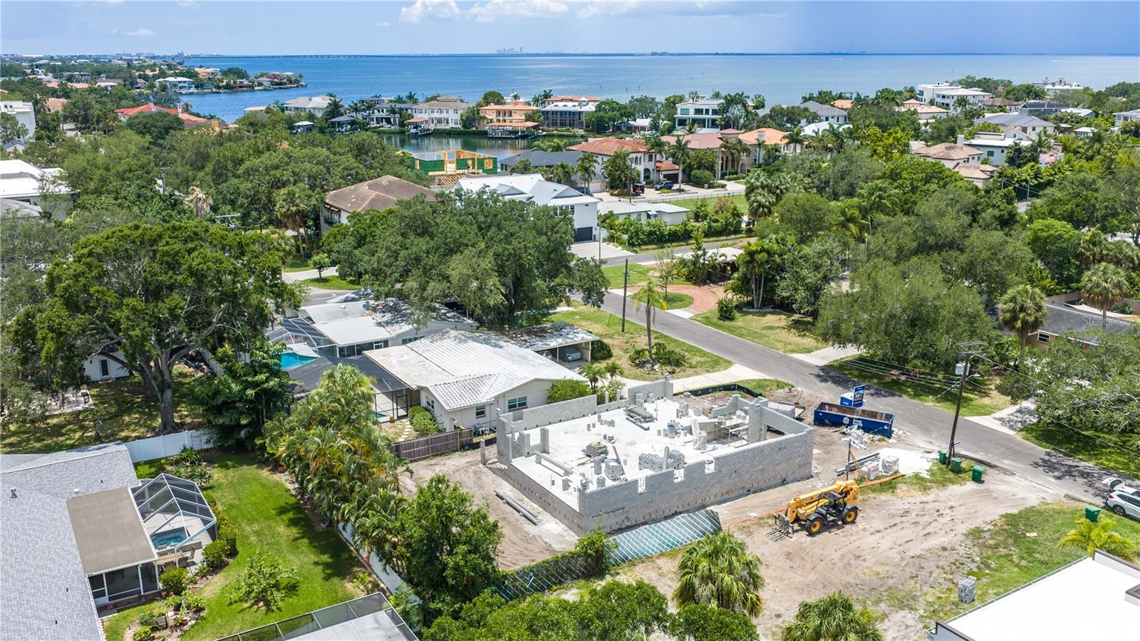 210 S Treasure Dr, Tampa, FL 33609 photo