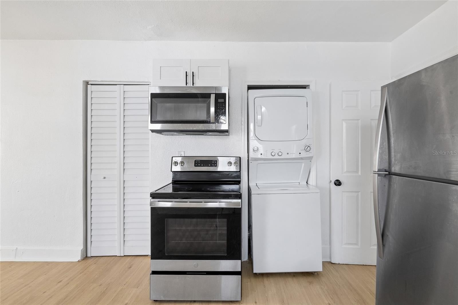 1761 19 St, Saint Petersburg, FL 33712 photo