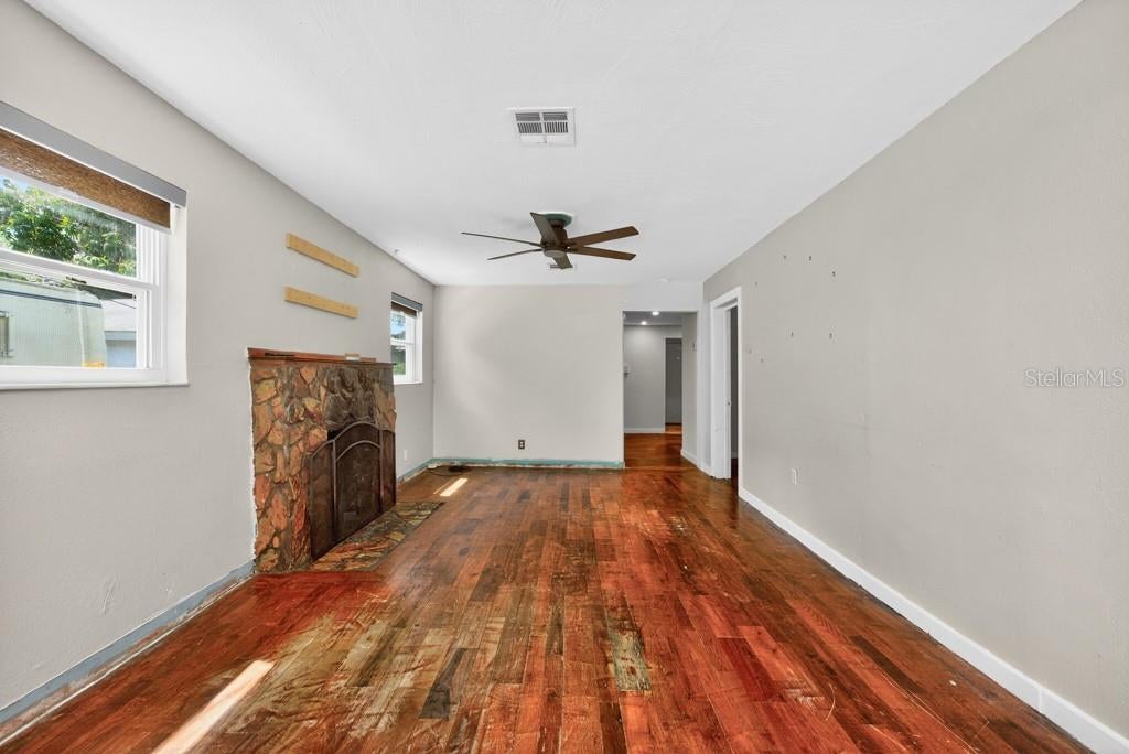 5818 39 St, Saint Petersburg, FL 33714 photo