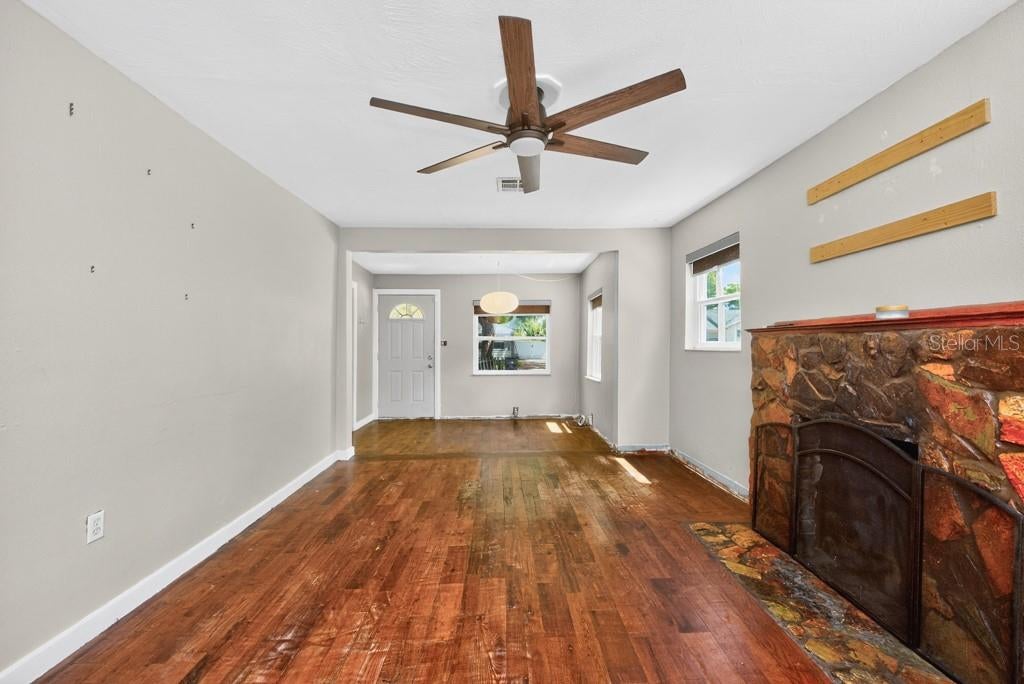 5818 39 St, Saint Petersburg, FL 33714 photo