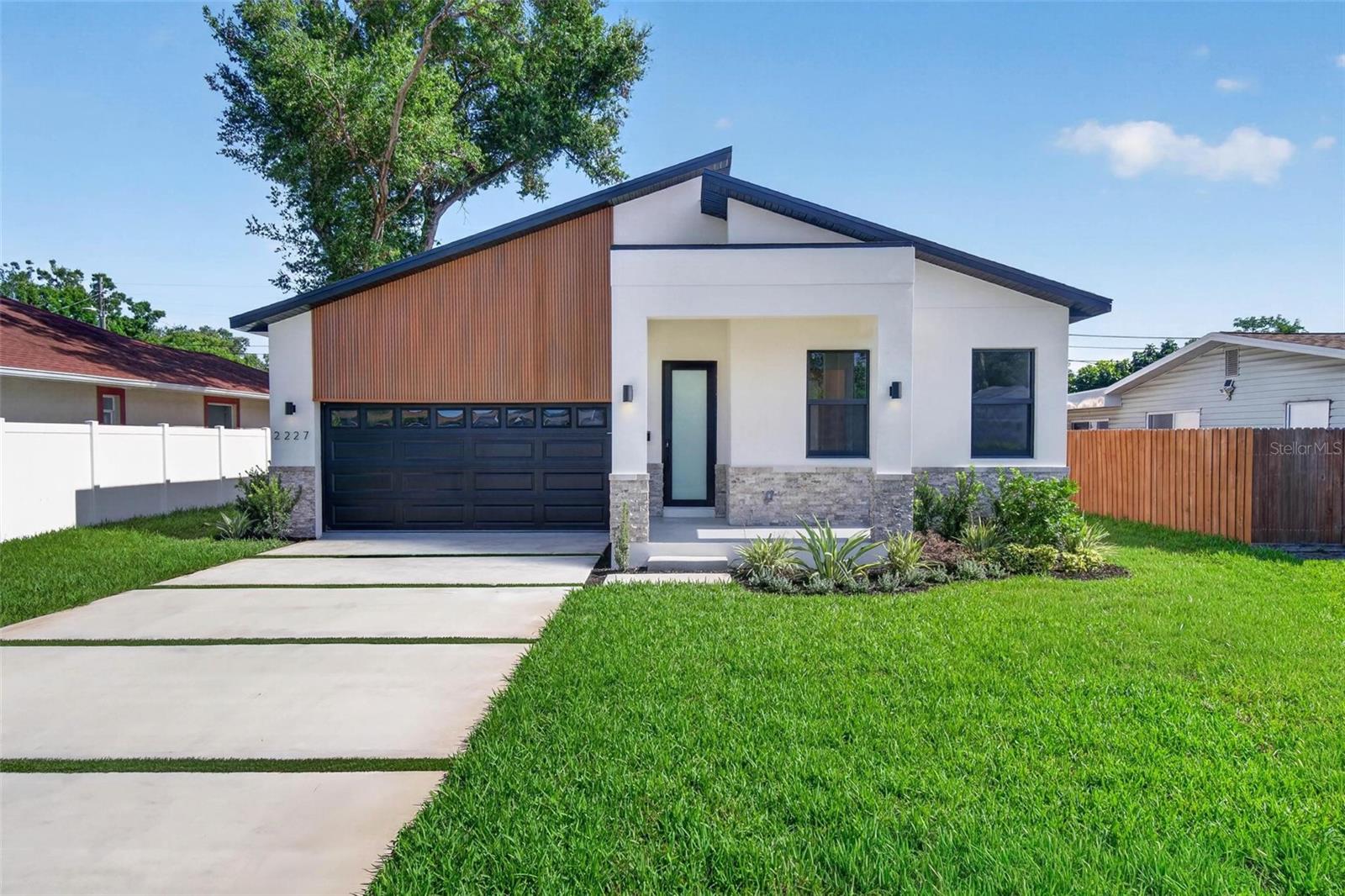2227 32 Ave, Saint Petersburg, FL 33713