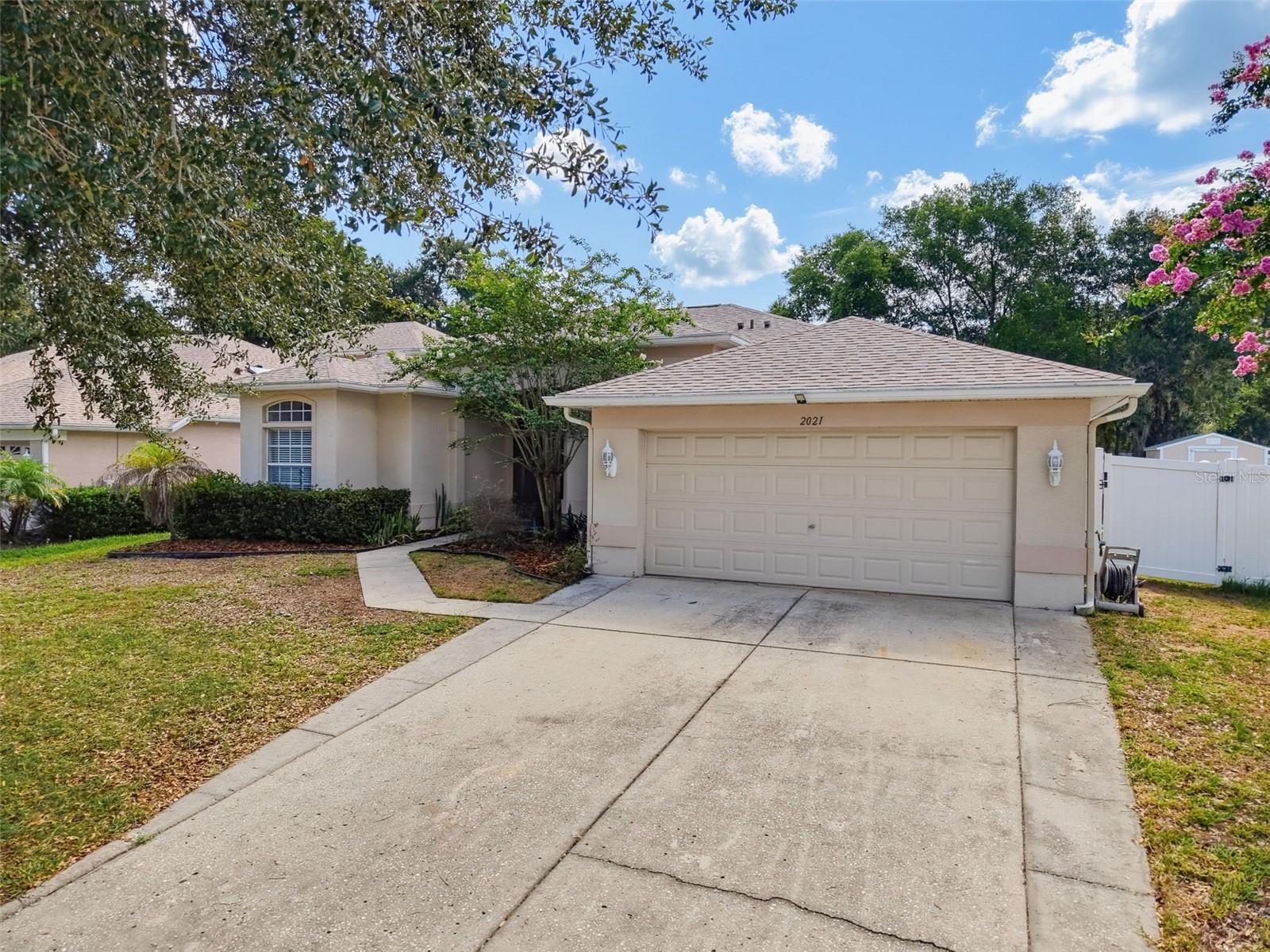 2021 Rutherford Dr, Dover, FL 33527 photo