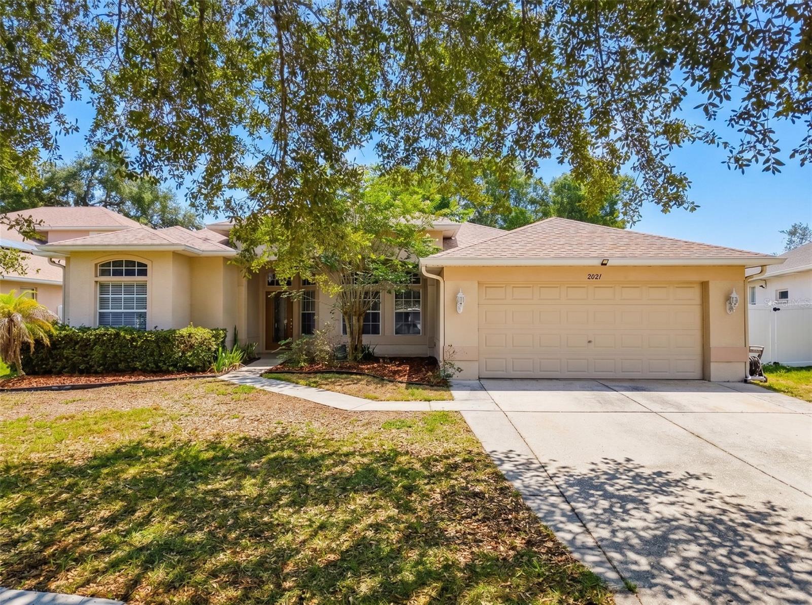 2021 Rutherford Dr, Dover, FL 33527 photo