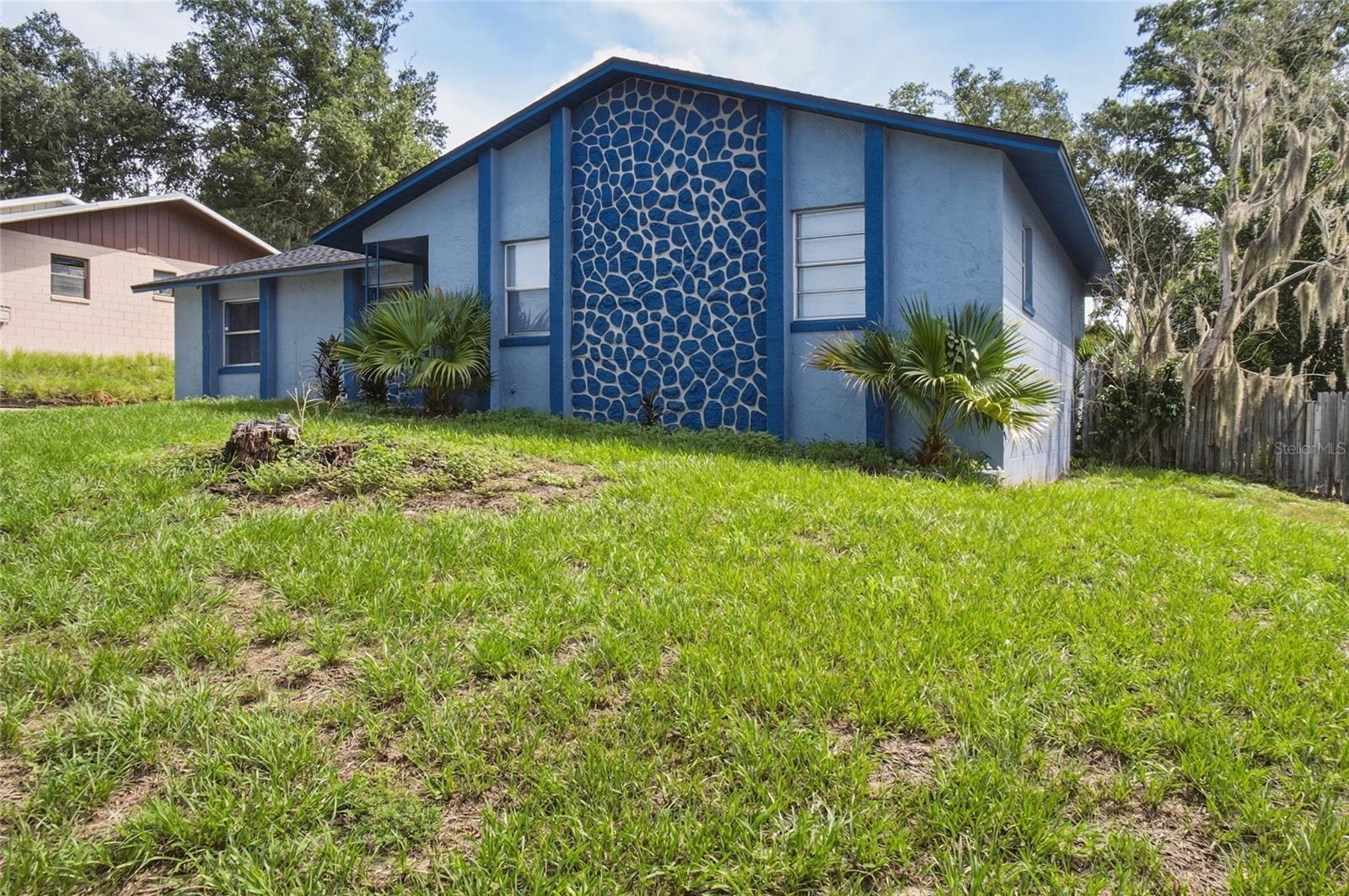 721 Greenleaf Ln, Lake Wales, FL 33853