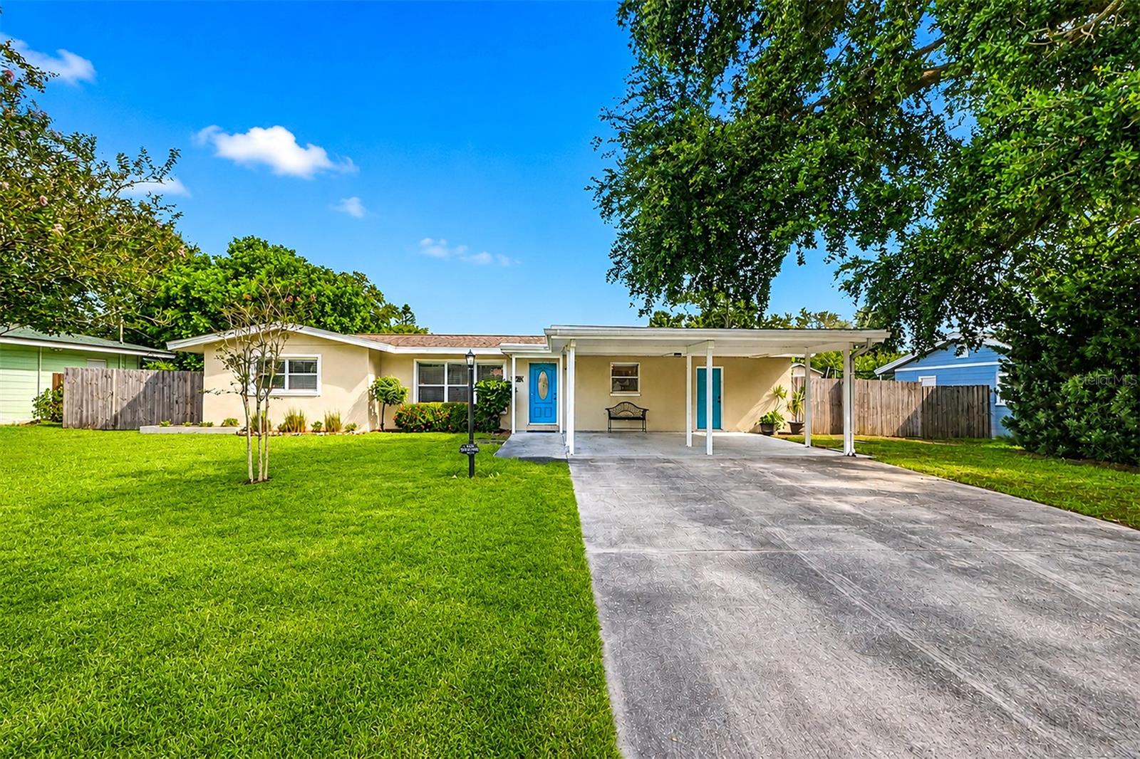 11399 80 Ave, Seminole, FL 33772